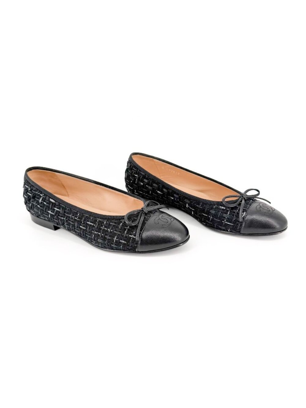 Chanel CC Cap Toe Logo Tweed Ballet Flats Black Leather Size 37 US 6-6.5 Women's